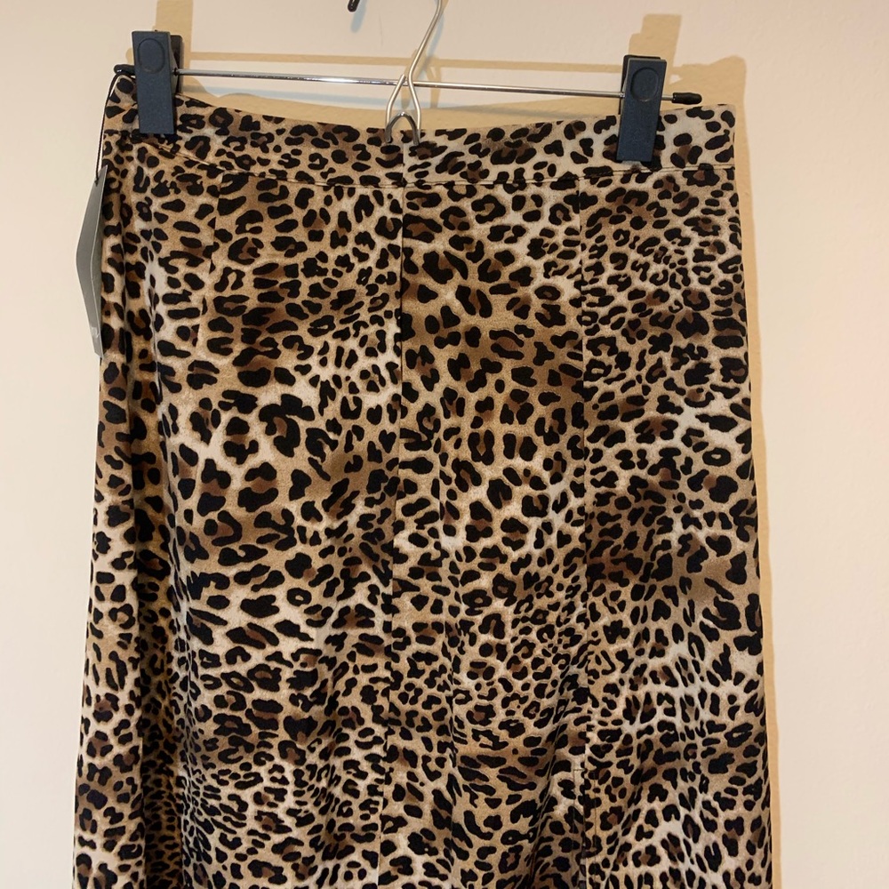 leopard skirt !!